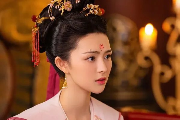 如何评价古装剧《明月照我心》？