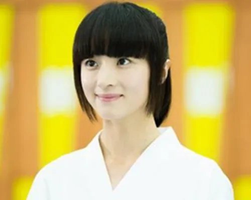 胡冰卿整容了吗？ 整容前后对比照被网友扒出