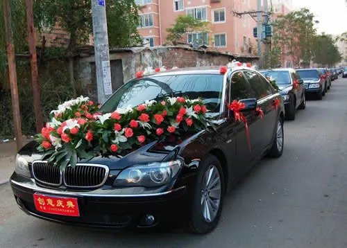 豪华婚礼车队租赁 婚车租赁攻略