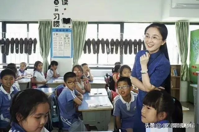 最近深圳名师胡红梅因为学术抄袭在网上很火，网友们怎么看她的成名之路呢？