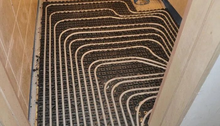 地暖怎么放气才正确  什么原因导致地暖不热