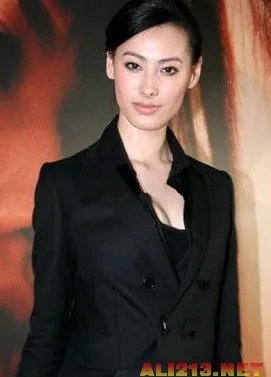 姚晨顺利产子 细数那些勇敢顺产的明星妈妈