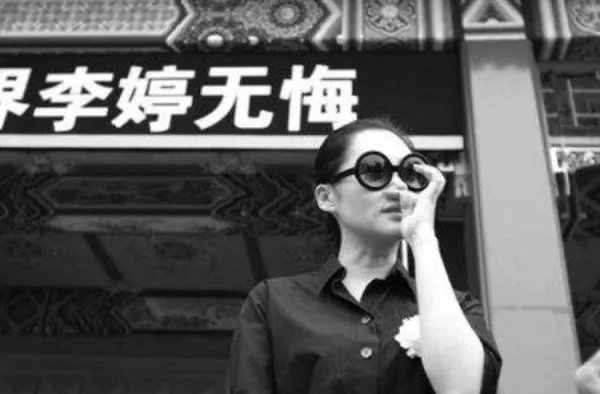 曾独自抗癌9年的李婷去世,她当初患癌为何不告诉家人?