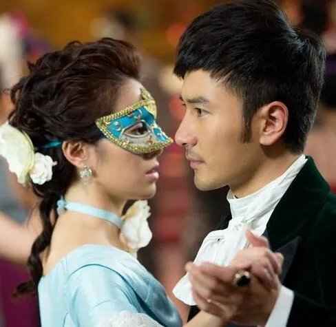 刘恩佑雅典娜女神饰演地下党  叶璇华丽再现“叛谍狂花”