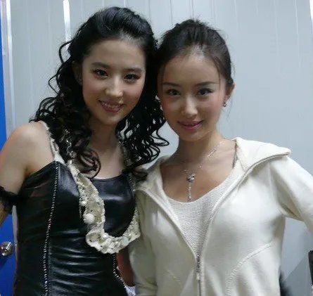 刘亦菲舒畅娱乐圈好闺蜜 《最佳现场》刘亦菲力挺舒畅单亲苦