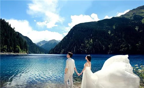 成都旅游婚纱照哪家好 婚纱摄影公司推荐