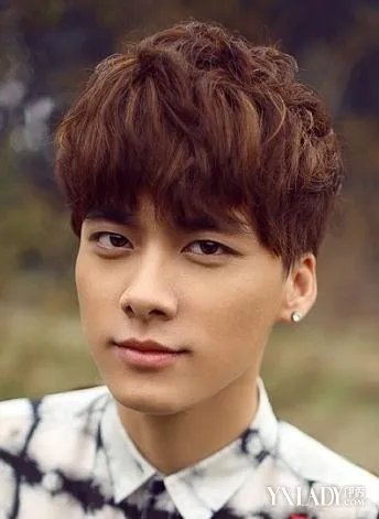 新闻当事人李易峰揭秘李易峰的星路辛酸史