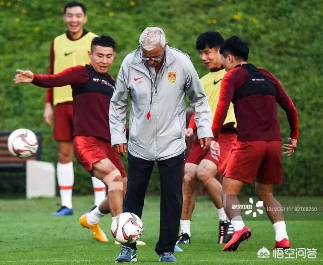 韩球迷嘲讽国足:一直被我们按着摩擦,连越南都不如!对此你怎么看?