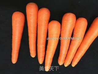 夏季美容美体的秘密：原汁原味的木瓜胡萝卜汁