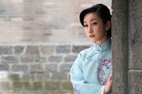 历经三段恋情，被李湘插足那段最出名，秦海璐现在怎么样了？