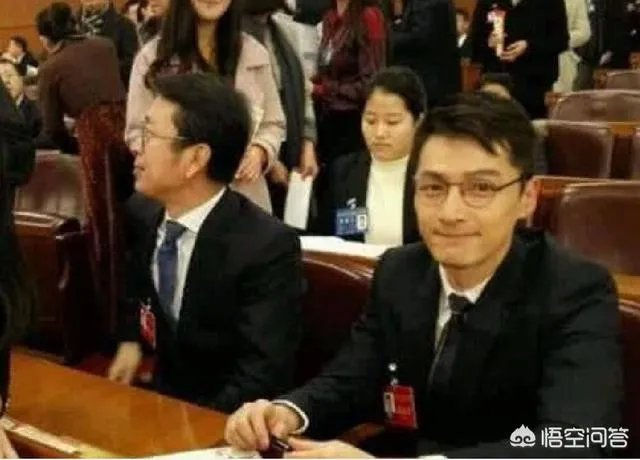 如果演员、主播等人物都不化妆，一律素颜出镜会是什么效果？行不行？