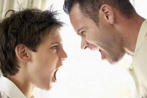 陕西某男子酒后摔打两岁半幼儿,拿孩子撒气的人有多可恶?