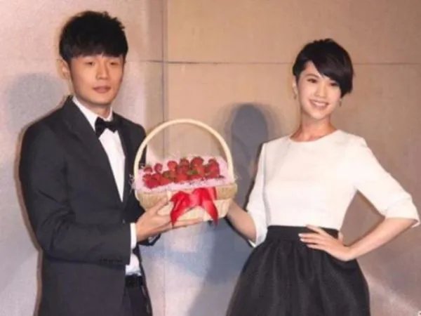 李荣浩杨丞琳是什么关系