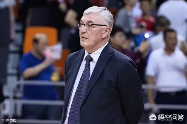 你认为在国家队执教表现不佳的杜峰，会重新回到宏远队执教吗？