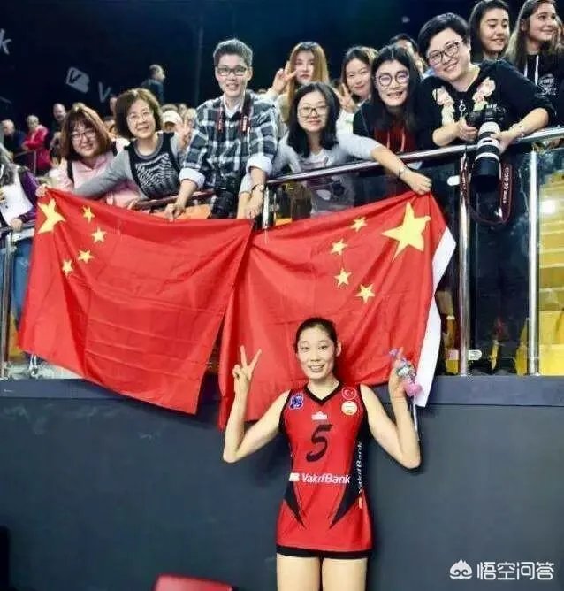 土超女排豪门瓦基弗银行队正式官宣朱婷续约，四大主力留队，如何看待朱婷的选择？