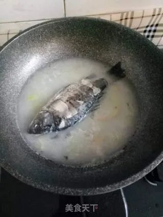 月子餐＃鲫鱼汤