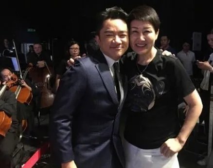 张凯丽王祖蓝合照是怎么回事？