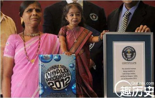 世界十大袖珍人，第一袖珍矮人钱德拉身高只有54.6cm