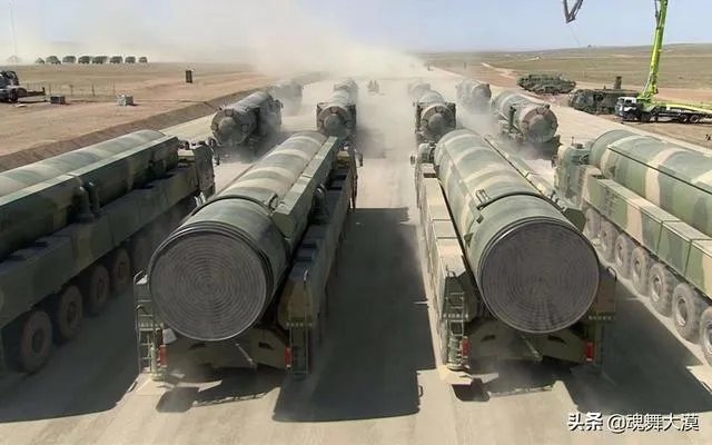 东风51重型机动洲际导弹怎么样？