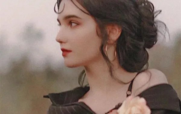 有什么特征的女人，会让一个男人怎么也爱不够？