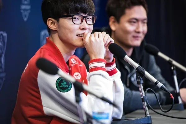 GRF前教练爆料练习生的只能吃剩菜,这与GRF战队CEO被解雇是否有关?