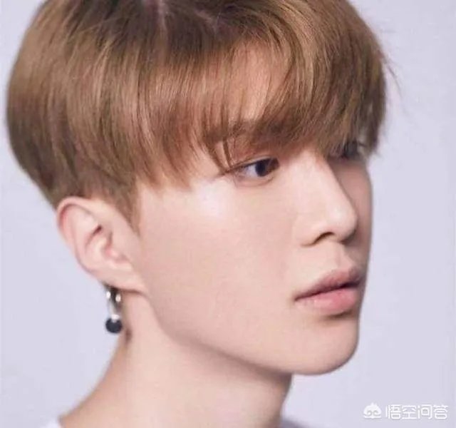 为什么范丞丞的性格不像姐姐范冰冰那样霸气侧漏，反而格外内敛敏感呢？