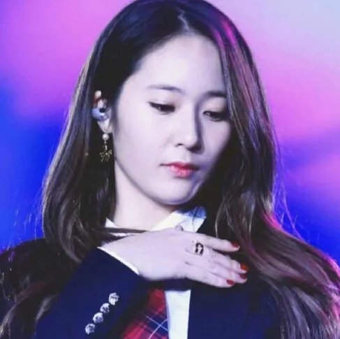 郑秀晶的照片欣赏 与权志龙绯闻大曝光