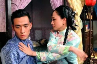 朱一龙杨蓉公开恋情：朱一龙喜欢杨蓉吗