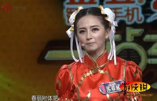 混血嫩模扮春丽一夜爆红 玩COS变成名捷径