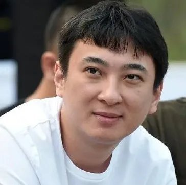 王思聪再曝猛料,郭富城潘玮柏妻子真实身份,amy姐怎么回应?