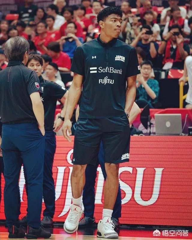 在今日奇才队的常规赛里面，八村塁拿到23分5篮板，总得分超周琦，孙悦，你怎么看？