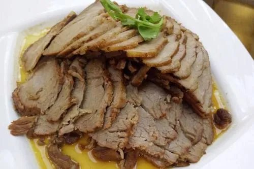 牛肉价格很贵，为什么超市的酱牛肉却很便宜？