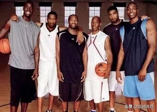 霍华德真实真高才2.06米，他为什么不能算是矮中锋？