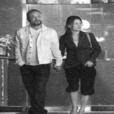 张镐哲有婚外情 与张韶涵妈妈的情感纠葛