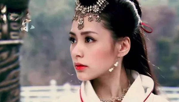 离婚后的阿娇状态曝光,身材发福胖出双下巴,一点也没明星架子,你咋看?