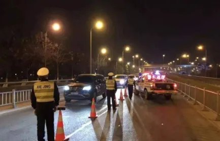 男子酒驾被查后栽赃给女友，这样的人值得托付吗？