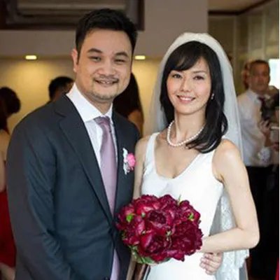 孙燕姿老公照片曝光 是新加坡英杰华市场部的高级执行员