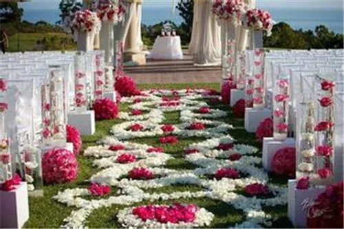 成都户外婚礼场地有哪些 举办户外婚礼要多少钱