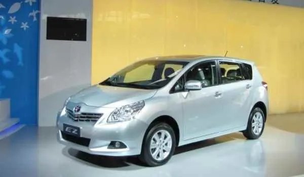 什么是两厢车什么是三厢车,两厢车哪个性价比高