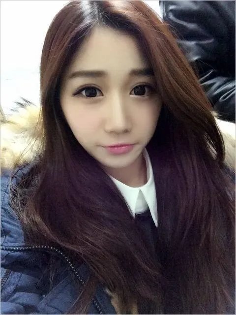 PLU游戏娱乐传媒主持人 美女主播小悠私人生活照