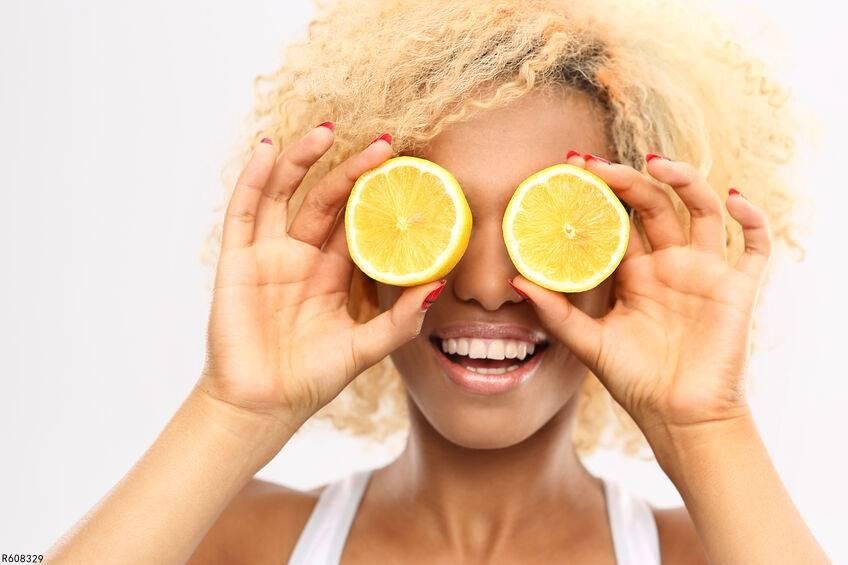 柠檬汁可以美白牙齿吗