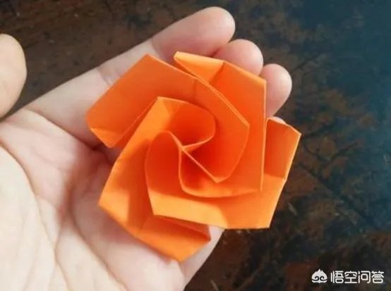 叠玫瑰花的方法？