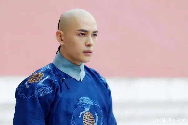 吴谨言和洪尧恋情曝光疑似同居，你觉得他们二人般配吗？