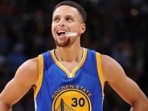 不太明白勇士老板为什么不肯给库里交易否决权，有人可以科普一下吗？