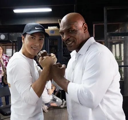 甄子丹误伤泰森 拳王称其敬业