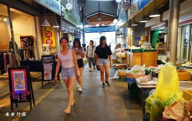 国人在韩国济州岛机场乱扔垃圾,韩国市民想收入岛费合理吗?