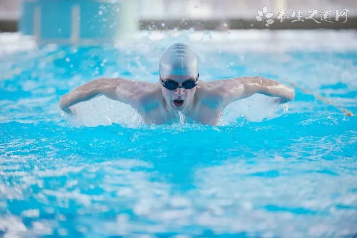 潜水员被鲸鱼吞入  潜水安全注意事项