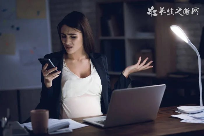 2014春晚鼓掌白衣女孩，是汇源集团老总朱新礼的女儿