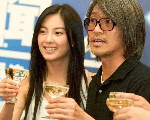 张雨绮割双眼皮 是假新闻还是确有此事？