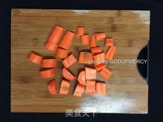 夏季美容美体的秘密：原汁原味的木瓜胡萝卜汁